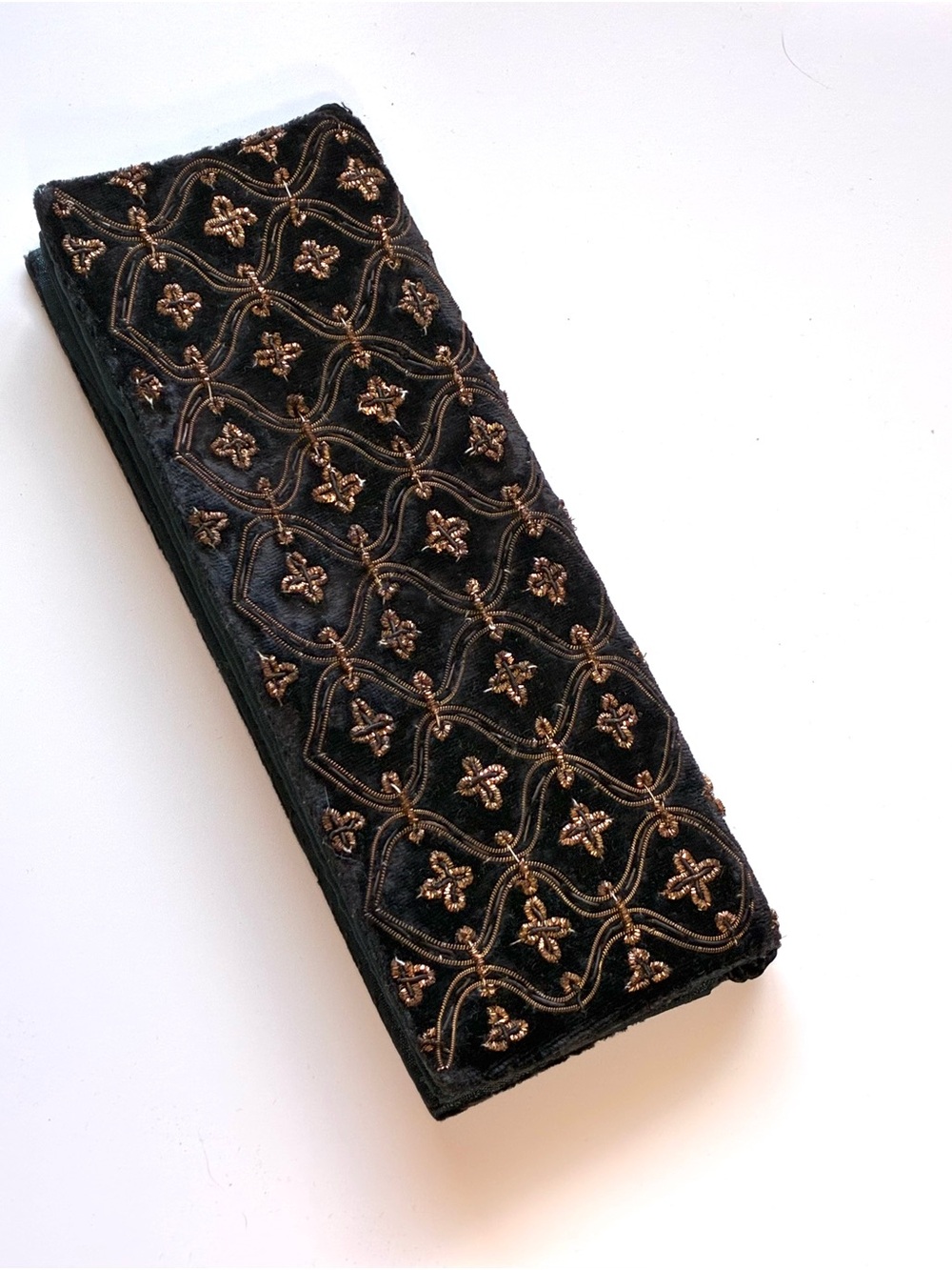 Vintage Velvet Gold Patternt Clutch - Picture 15 of 16